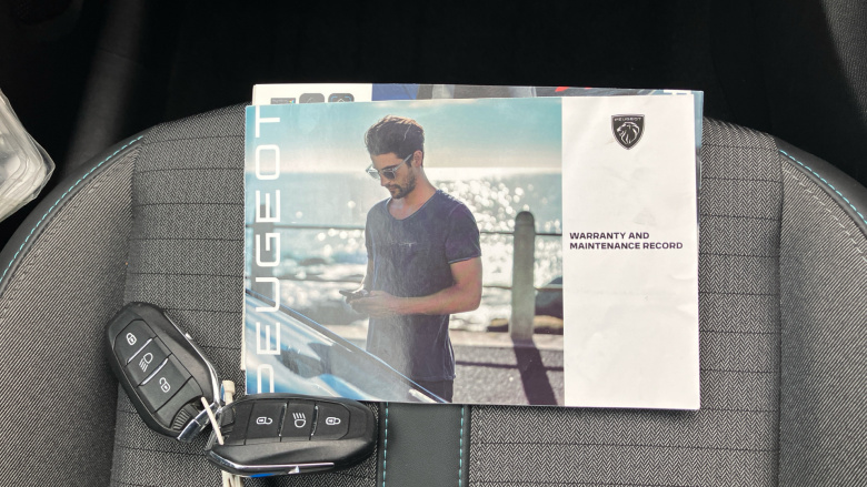 Peugeot 208 1.2 PureTech 100 Allure Premium 5dr Petrol Hatchback